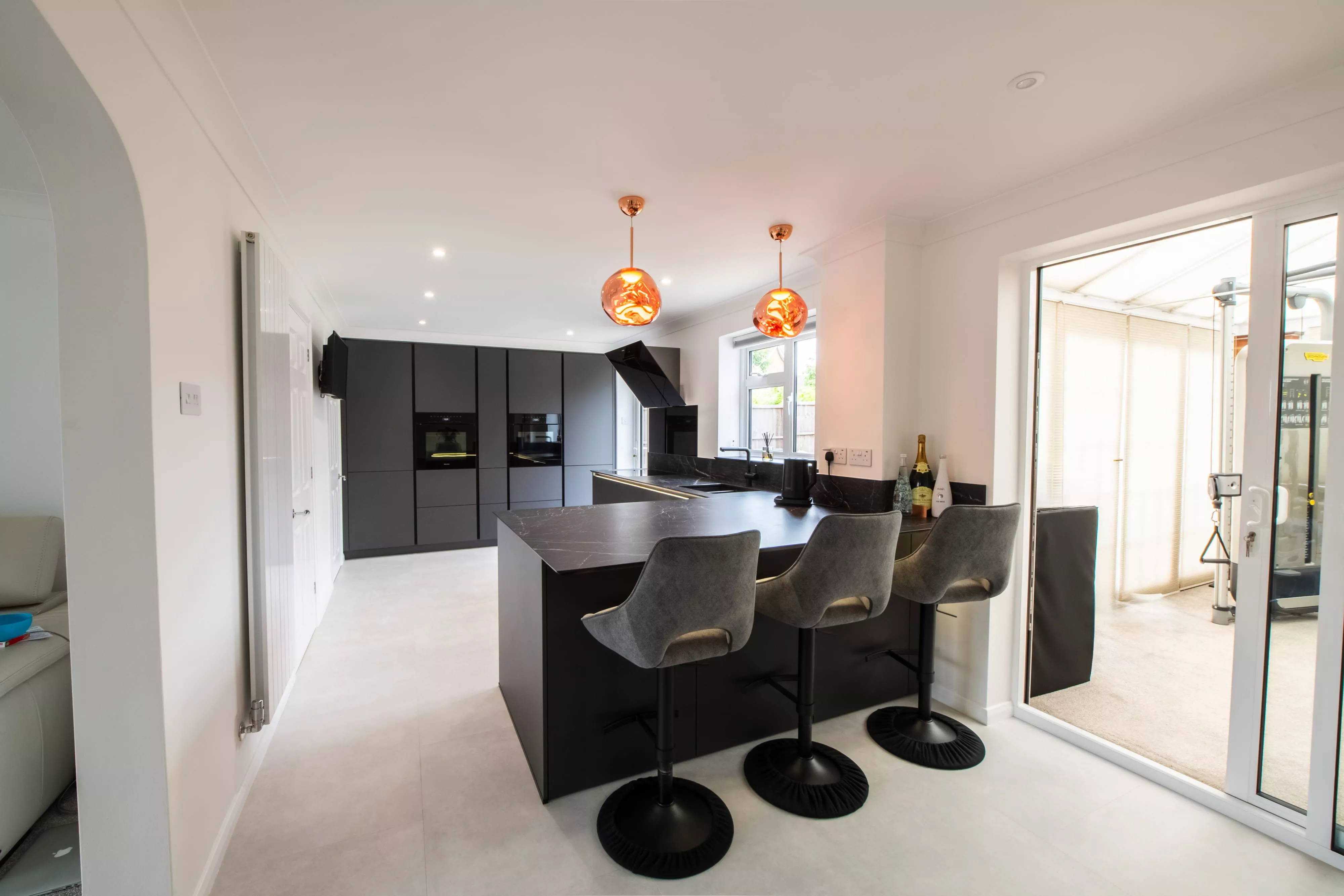 Modern Handleless Kitchen