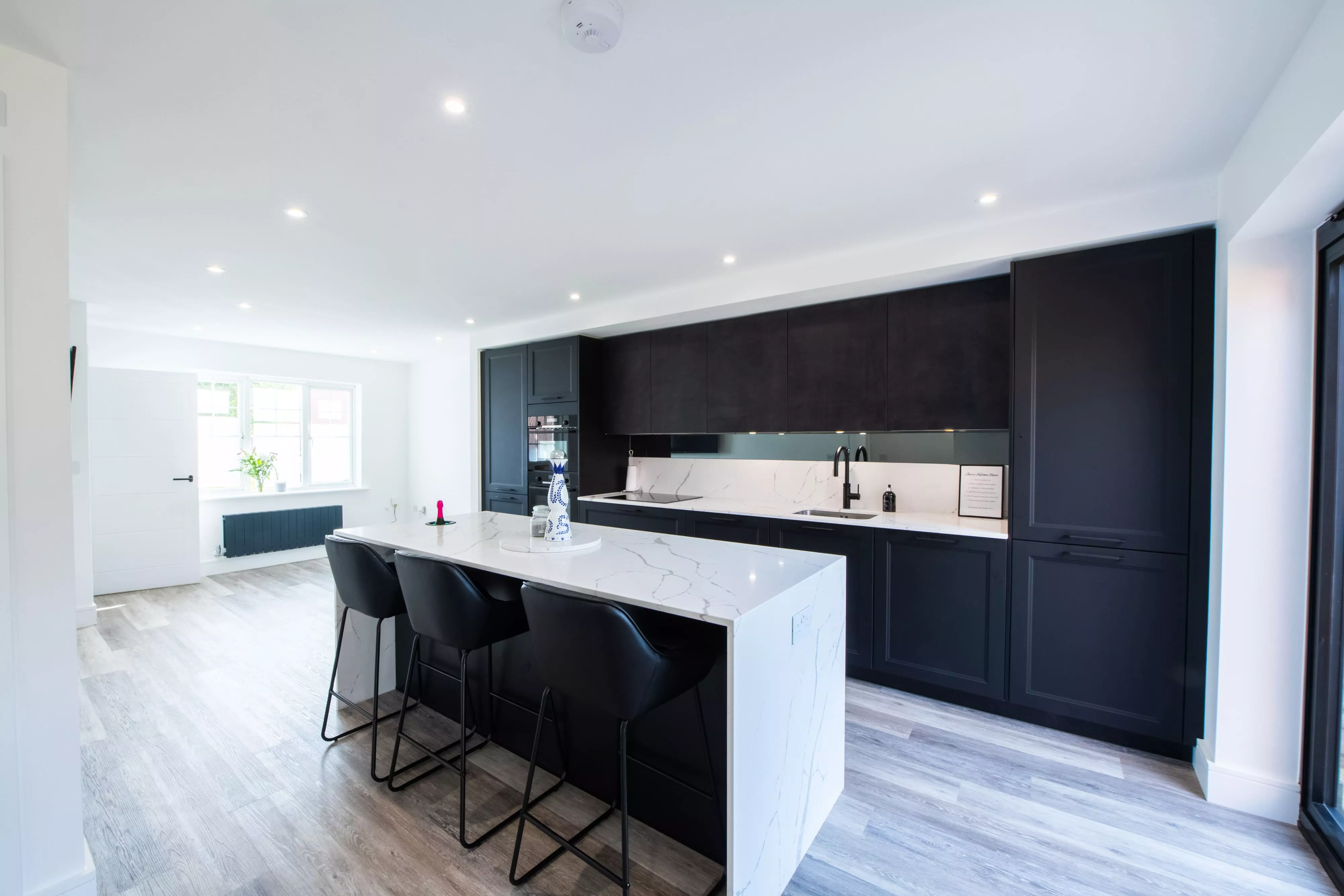 GERMAN KITCHEN WITH SHAKER DOORS