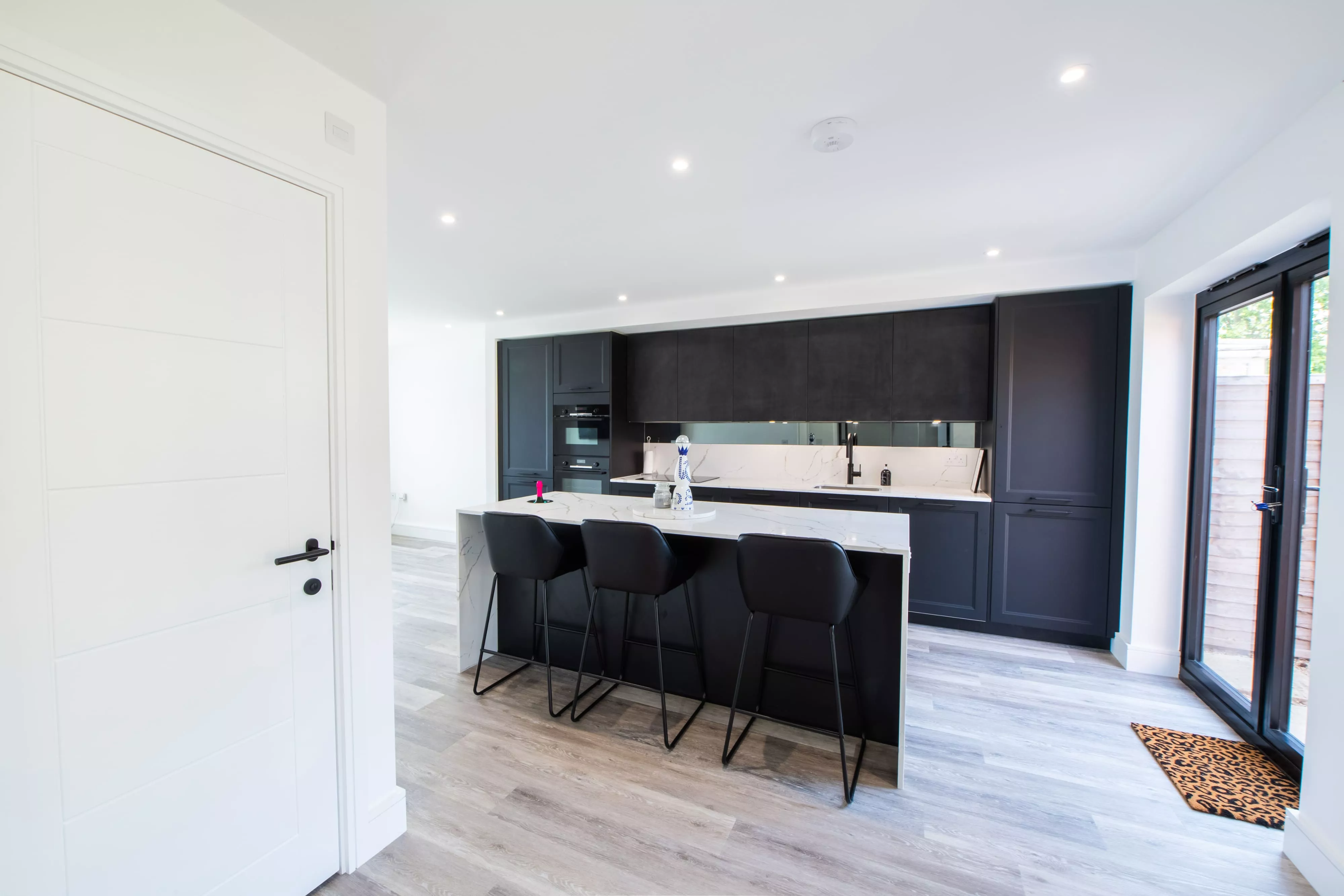 GERMAN KITCHEN WITH SHAKER DOORS